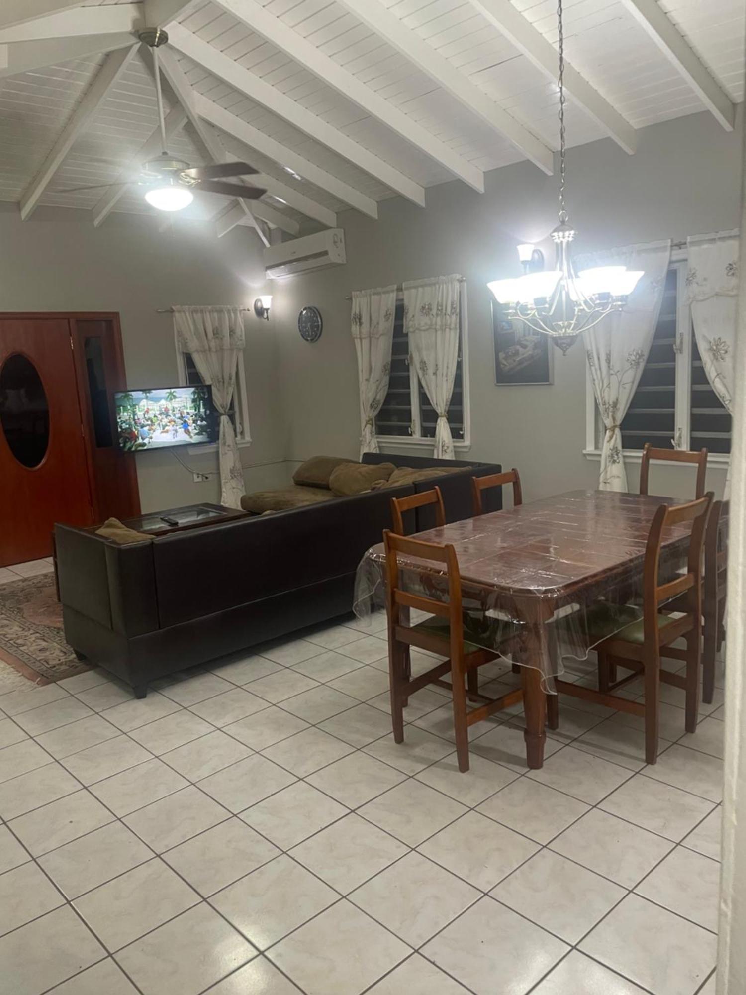 Mountain View Apartment Basseterre Esterno foto